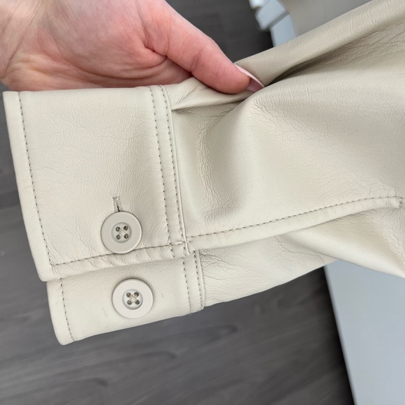 Aritzia Babaton Pelli Jacket in Sand White - Vegan leather - Size small - Picture 4 of 5